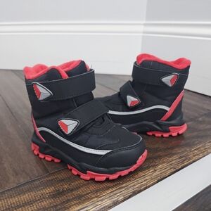 Black and Red Winter Waterproof Boots with Hook-and-Loop Straps Toddler 9